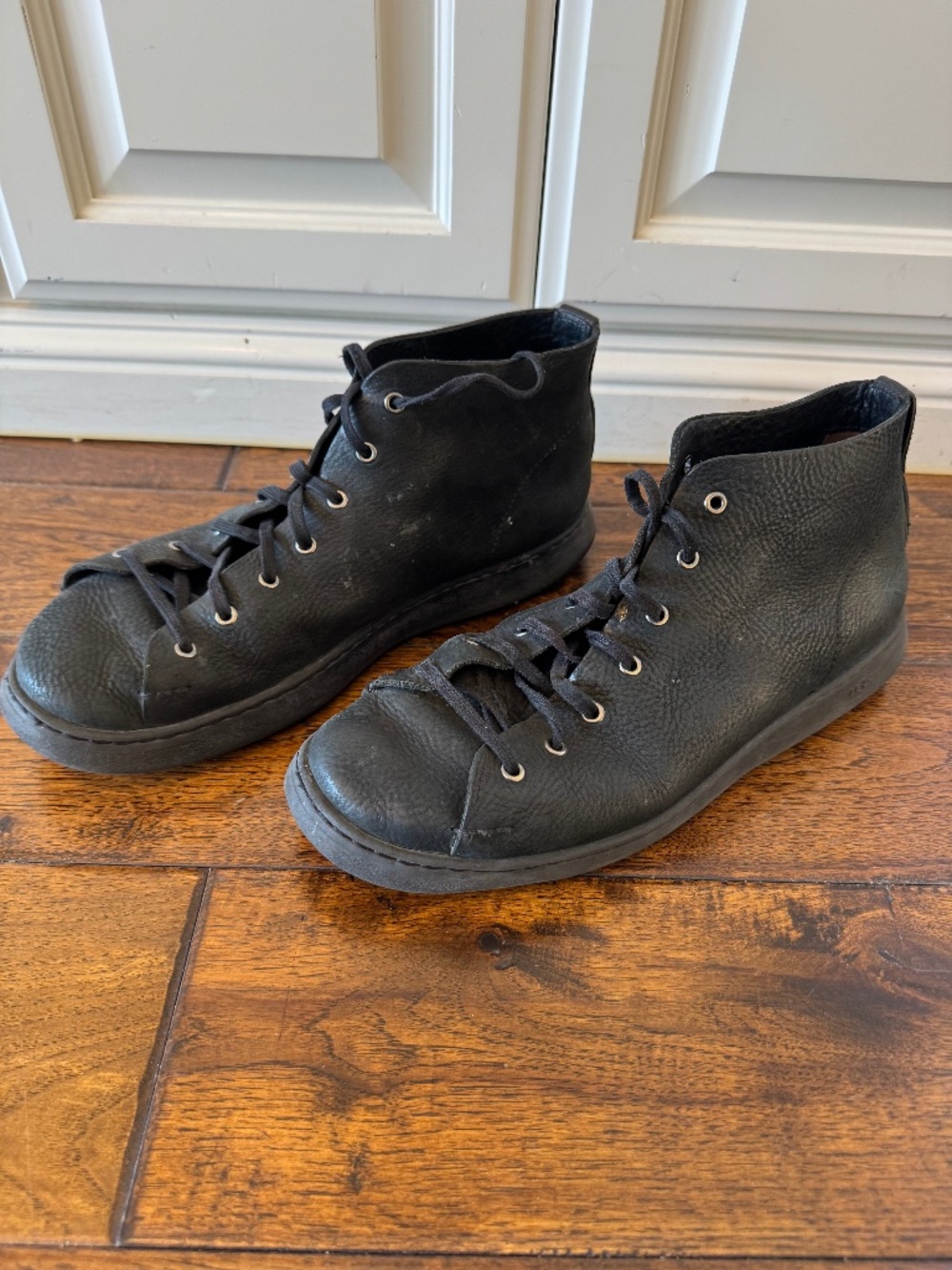UGG Black Leather Lace-Up Sneakers Size 10.5